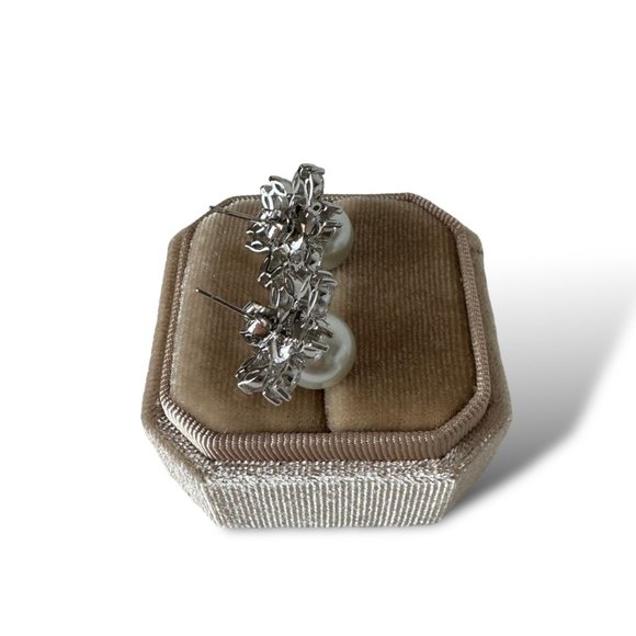 NWT Kenneth Jay Lane Rhodium Plated Faux Pearl & Cubic Zirconia Stud Earrings - Picture 5 of 9